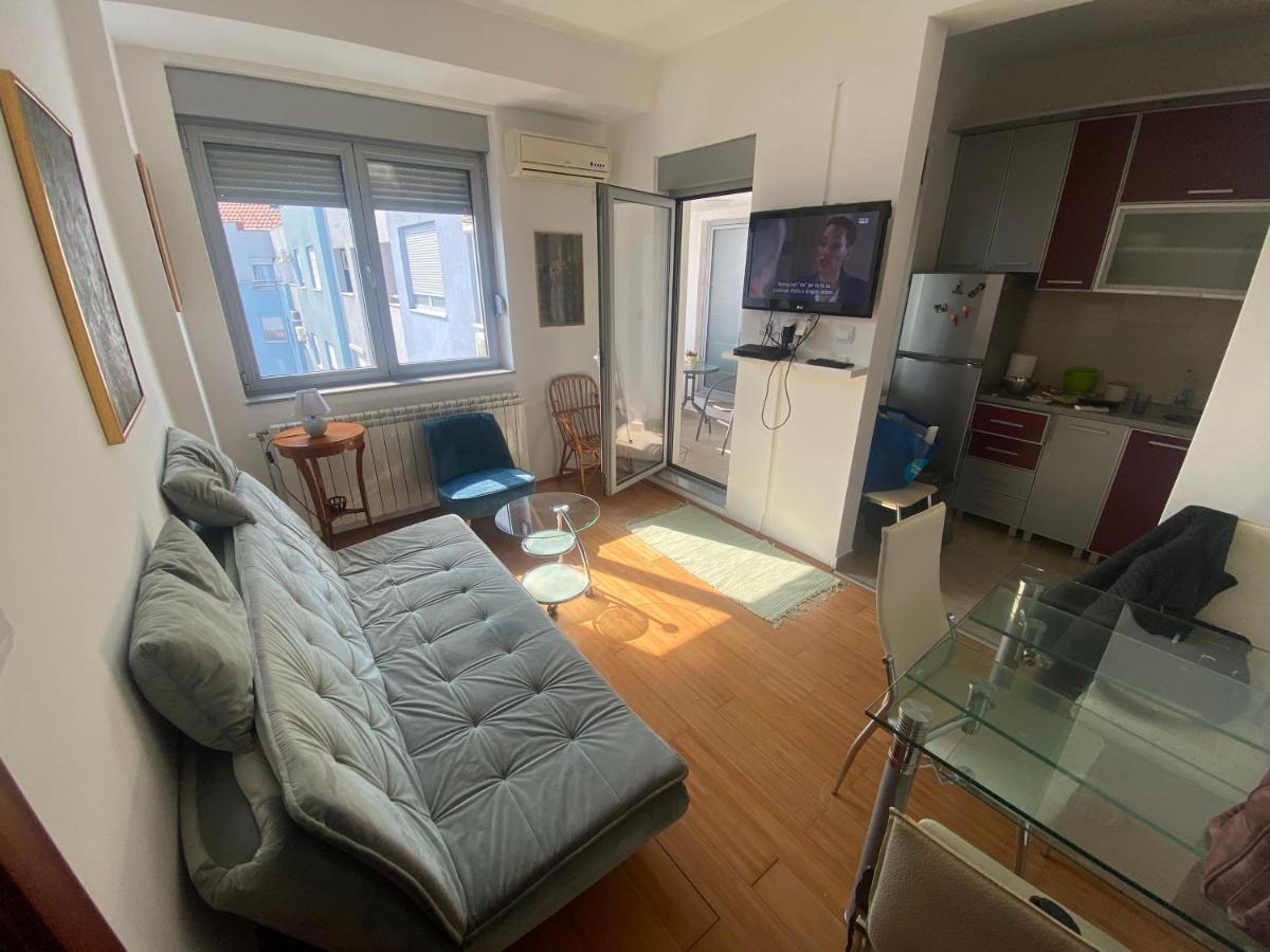 Sofy Center Apartment Újvidék Kültér fotó